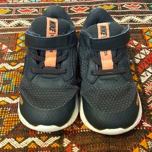 Toddler Size 8 Nike Revolutions